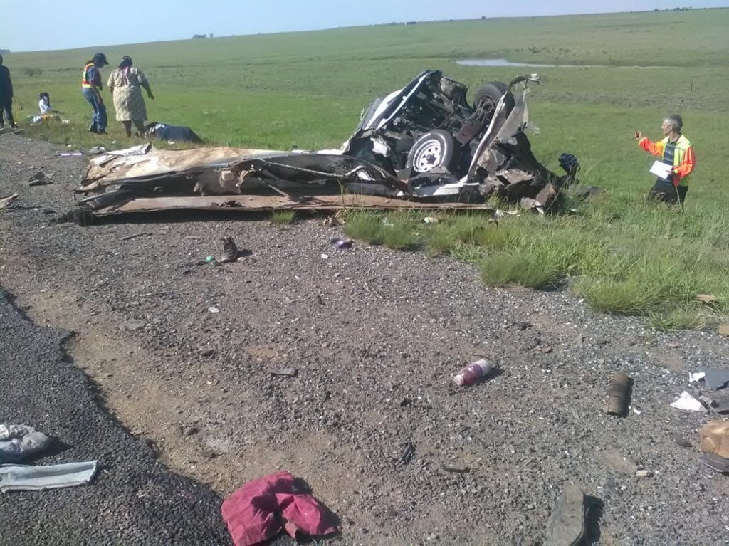 11 killed in villiers crash